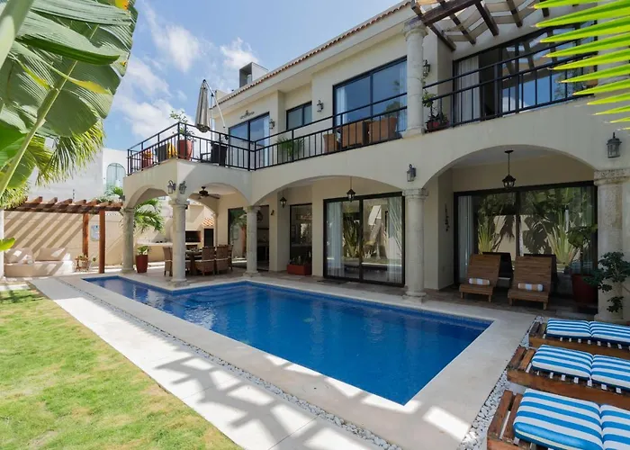 Stunning For 10-cabana-private Pool-parking Ferienhaus