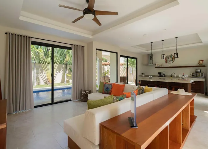 Ferienhaus Stunning For 10-cabana-private Pool-parking