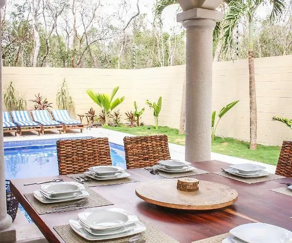 Ferienhaus Stunning For 10-cabana-private Pool-parking *
